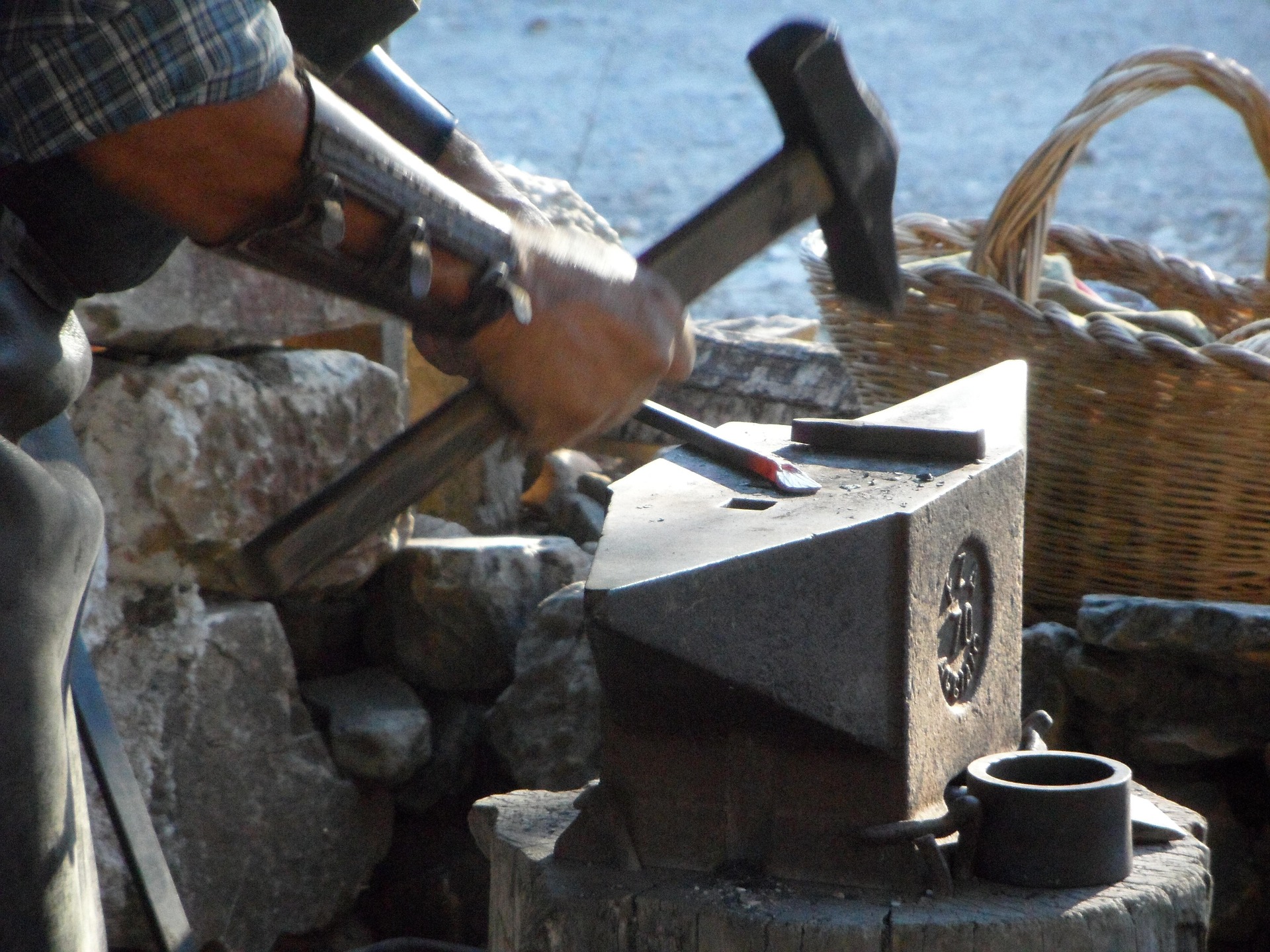 blacksmith-1637803_1920 Content_Marketing_Werbung_Tirol_Kärnten